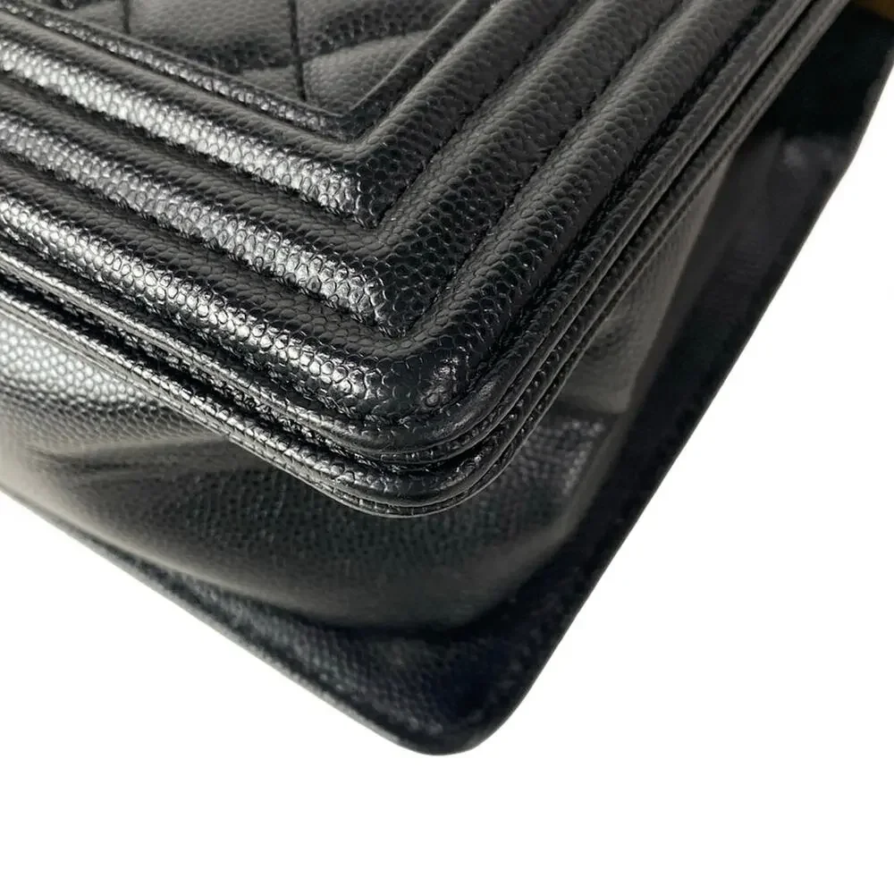 Chanel Boy Chanel / Matelasse Shoulder Bag A67086